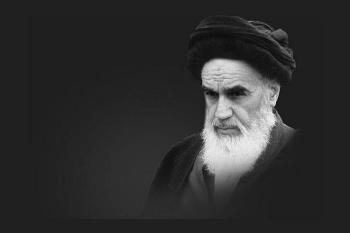 ویژهبرنامه «عروج خورشید» و مستند «روح الله» در رادیو فرهنگ