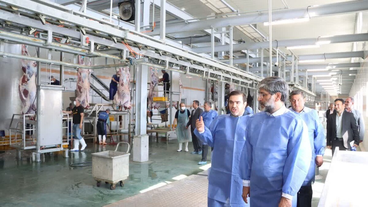 بازدید رئیس کل دادگستری آذربایجان غربی از واحدهای تولیدی