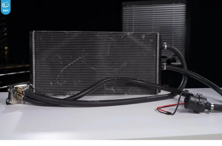 استفاده خلاقانه از رادیاتور BMW M4 برای خنک‌سازی پردازنده AMD Ryzen Threadripper PRO 9995WX