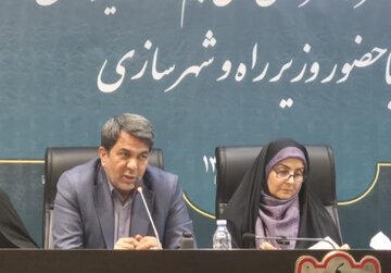 تاکید وزیر راه بر تسریع در آمادهسازی اراضی مسکن ملی در بم