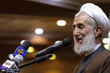 استعفای پرابهام امام جمعه تهران و پیامدهای آن بر اعتماد عمومی