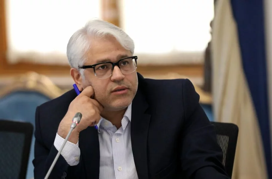 معاون وزیر ارتباطات: جدایی مالکیت از حاکمیت، نابودی حقوق خصوصی و بازار آزاد است