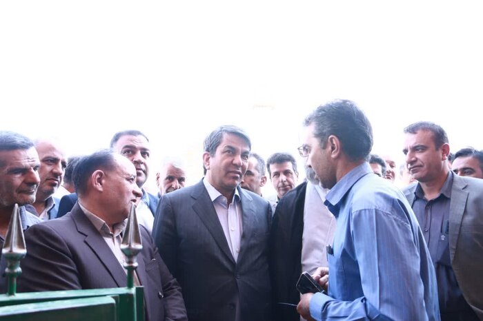 دیدار و گفت و گوی استاندار کرمان با اهالی شهداد