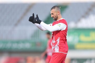 معمای دورسون: مهاجم پرسپولیس در آستانه انتقال جنجالی به استقلال؟
