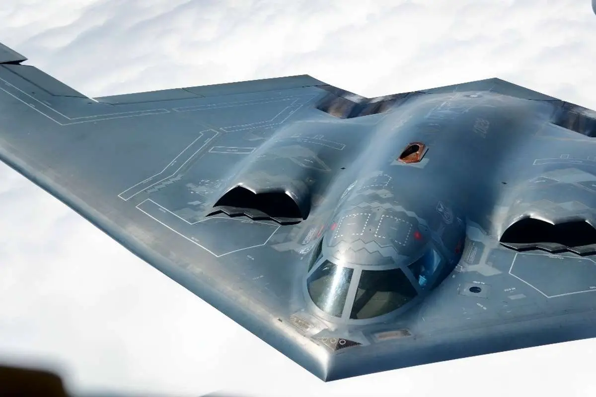 بمبافکن B-2 Spirit: نماد قدرت و برد عملیاتی نیروی هوایی آمریکا