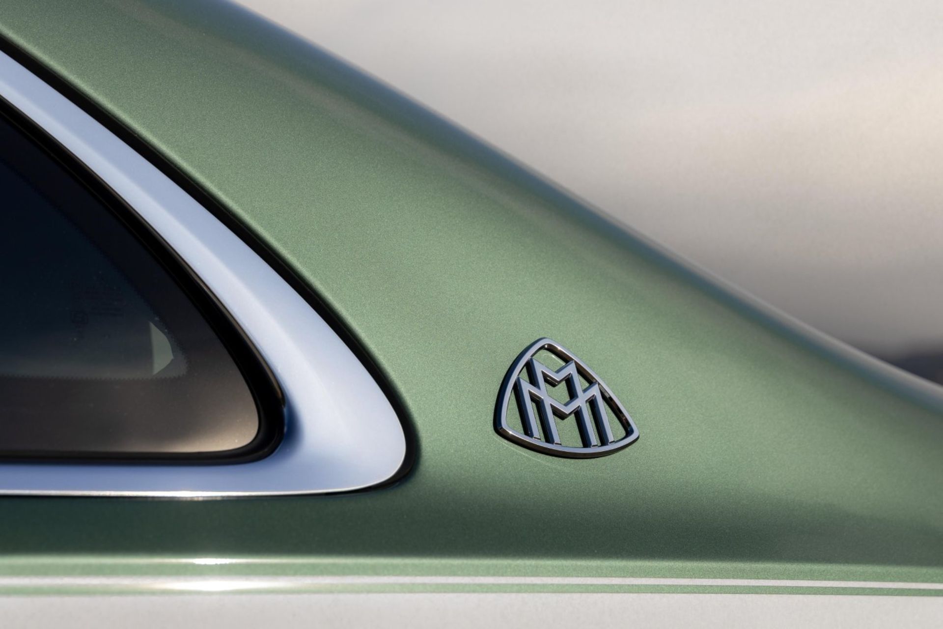 Mercedes-Maybach S680 Edition Emerald Isle Interior
