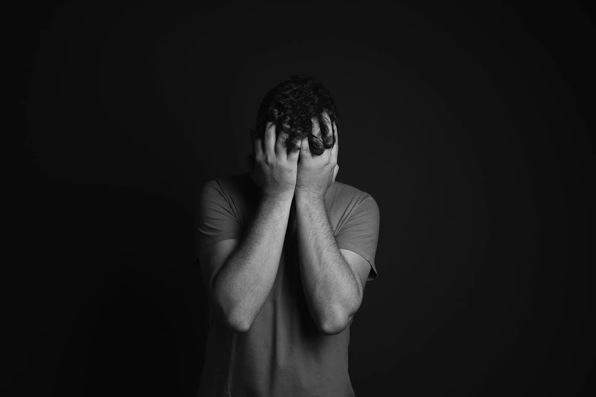 ژنتیک یا محیط استرسزا؛ عامل اصلی افسردگی کدام است؟