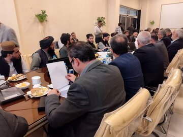 نشست ایران و افغانستان: گامی برای تسهیل تجارت و توسعه مرز دوغارون