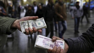 نوسان شدید در بازار ارز؛ دلار به کانال ۹۹ هزار تومان رسید