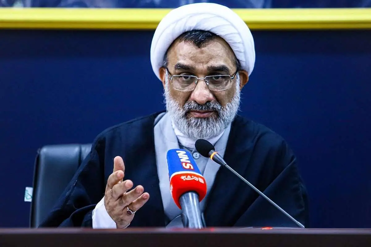 پیشنهاد افزایش ظرفیت قبولی پزشکی و تسهیل بازگشت نخبگان از سوی دبیر شورا