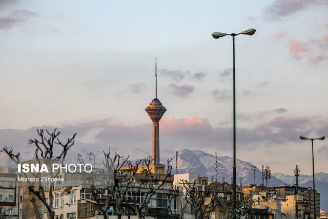 تمرکززدایی جایگزین انتقال پایتخت؛ راهبرد دولت چهاردهم برای توزیع ثروت و کاهش فشار بر تهران