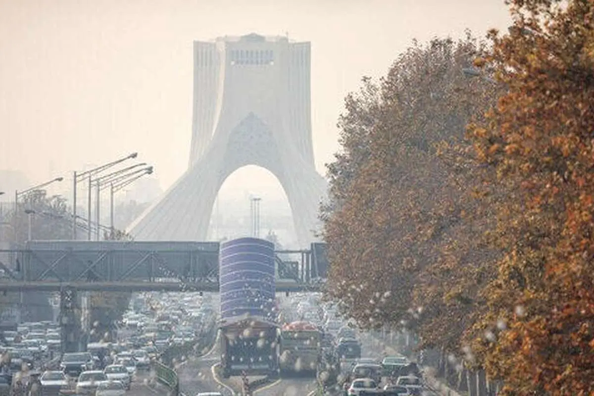 تهران سرد و غبارآلود؛ تداوم آلودگی هوا تا هفته آینده و کاهش ۳ درجه‌ای دما