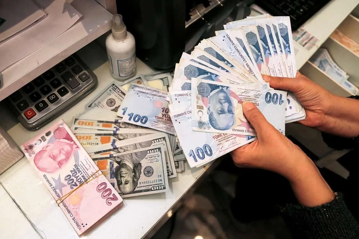 آغاز معاملات لیر ترکیه با ۳۰۵۰ تومان؛ رشد ۱۱۰ تومانی در یک هفته اخیر