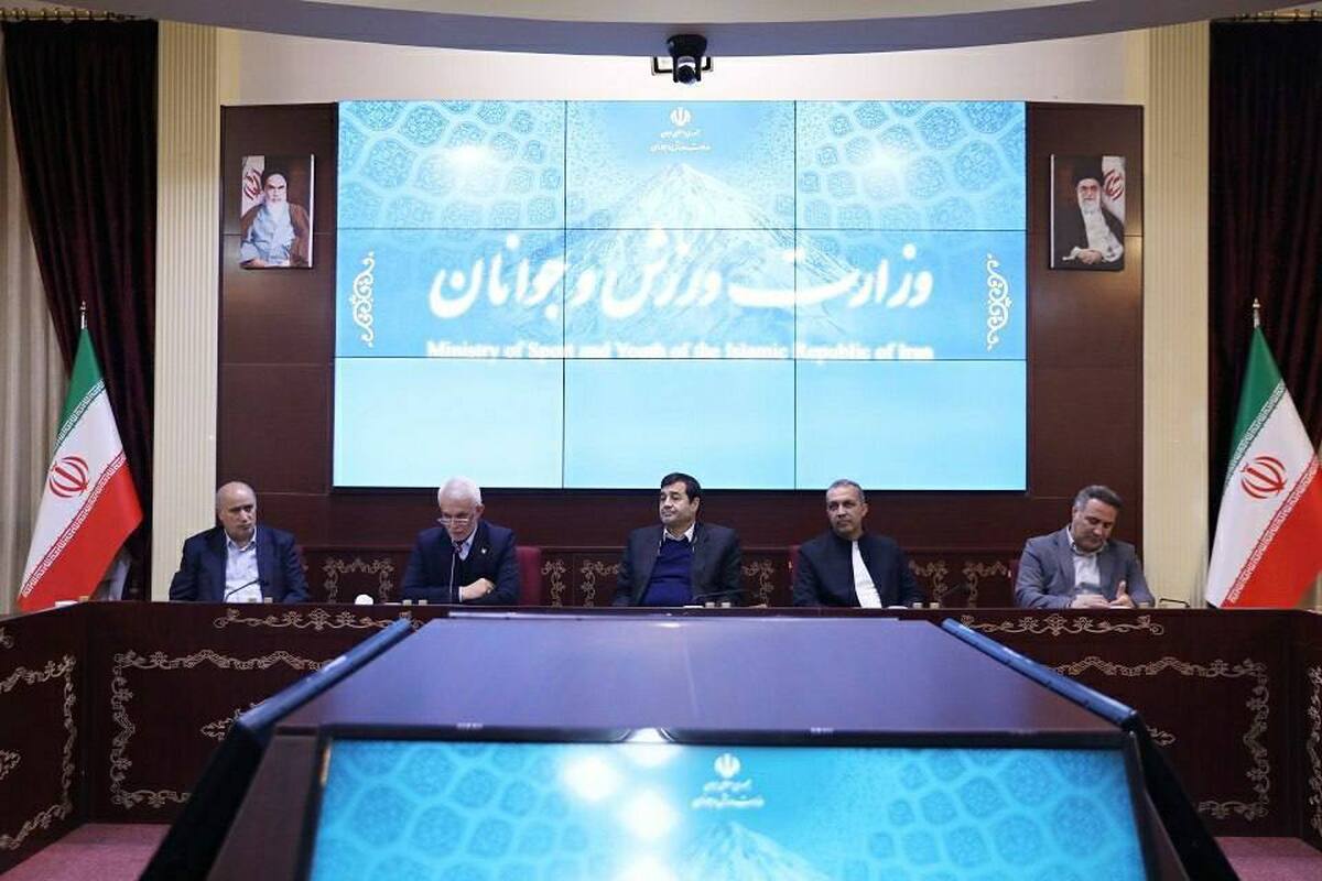 نشست مقامات ورزش و مجلس برای بررسی استانداردسازی و حواشی فوتبال