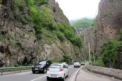 بارندگی در جاده‌های ۶ استان کشور