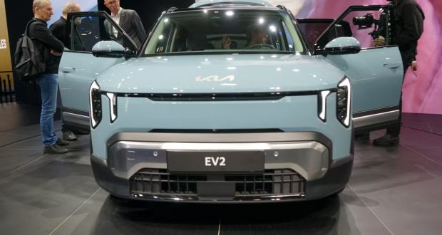 کیا EV2: کراساوور برقی کامپکت با برد ۴۴۷ کیلومتر در اروپا رونمایی شد