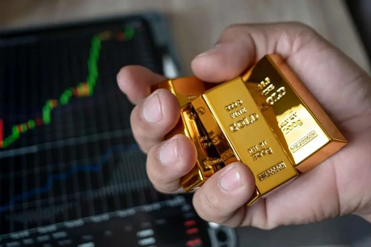 روند صعودی اونس طلا؛ پیش‌بینی‌ها از افزایش قیمت تا 6300 دلار