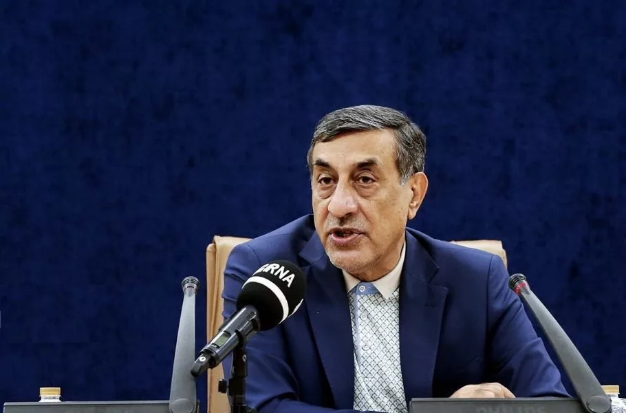 تأمین پایدار کالاهای اساسی و حل مشکل بنزین تهران در دو روز آینده