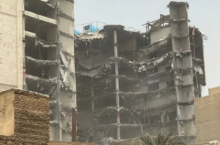 نشانه‌های هشداردهنده ریزش ساختمان پس از انفجار: راهنمای جامع