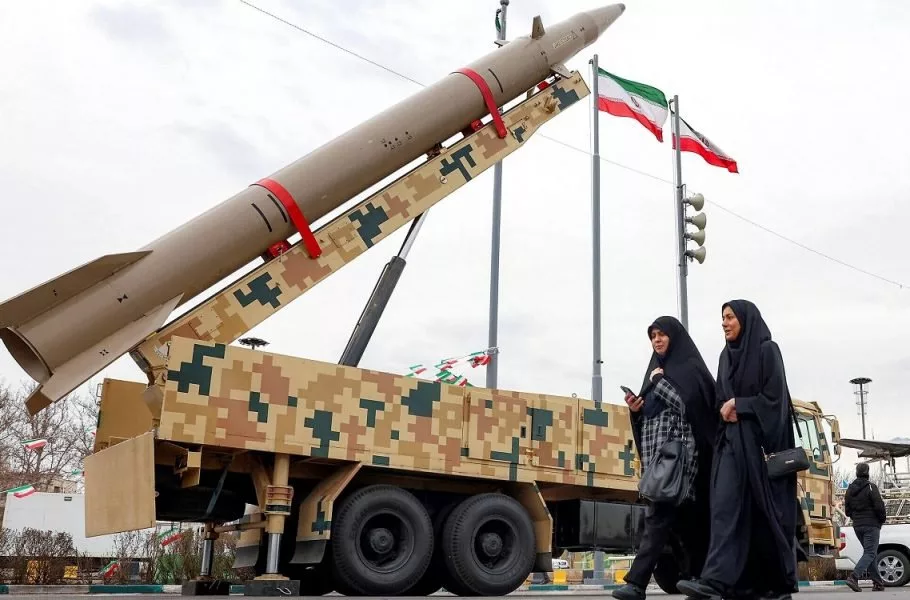 فرهنگستان زبان فارسی: از واژه «پرتابگر» به جای «لانچر» استفاده کنید