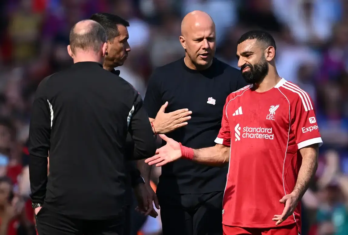 محمد صلاح در حال بازی برای لیورپول