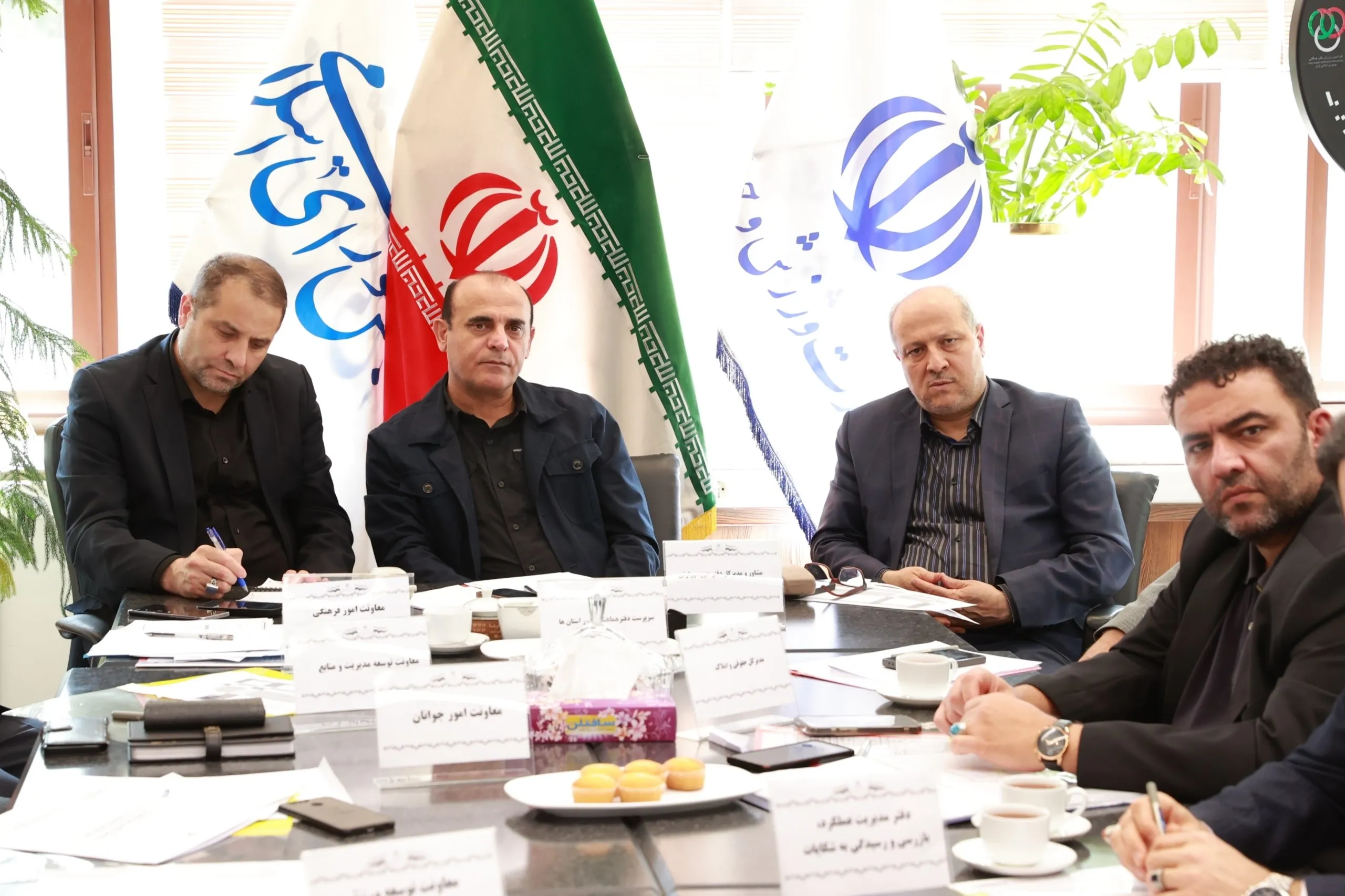 ارزیابی عملکرد مدیرانکل ورزش و جوانان همدان و سیستان و بلوچستان