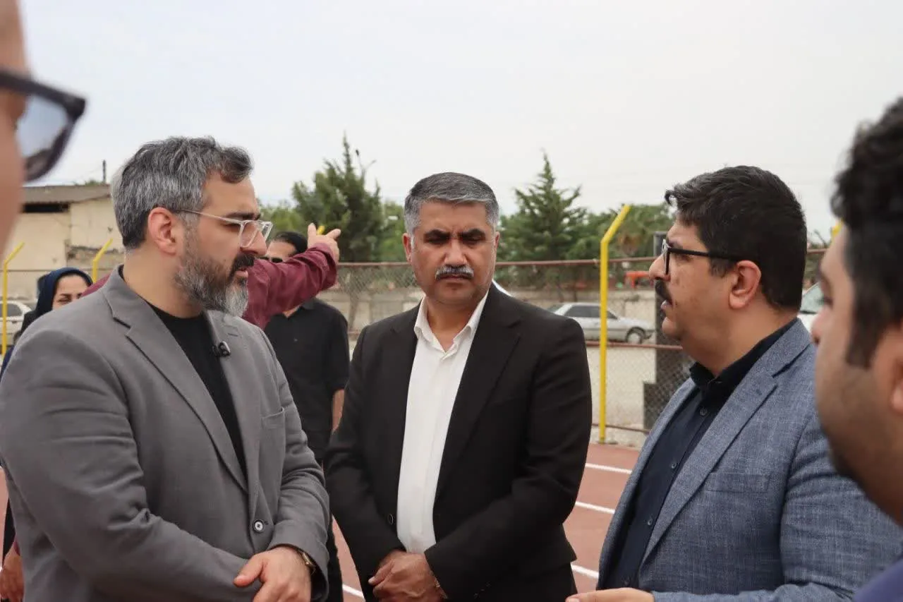 بازدید مدیرکل ورزش و جوانان گلستان از استادیوم قاندومی بندرترکمن برای میزبانی مسابقات دوومیدانی