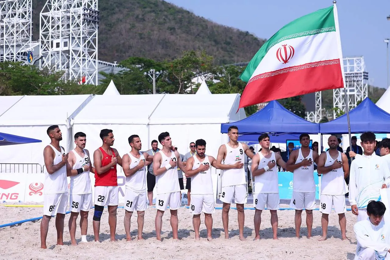 چهارمین پیروزی متوالی هندبال ساحلی ایران در بازیهای آسیایی ۲۰۲۶ و صدرنشینی گروه