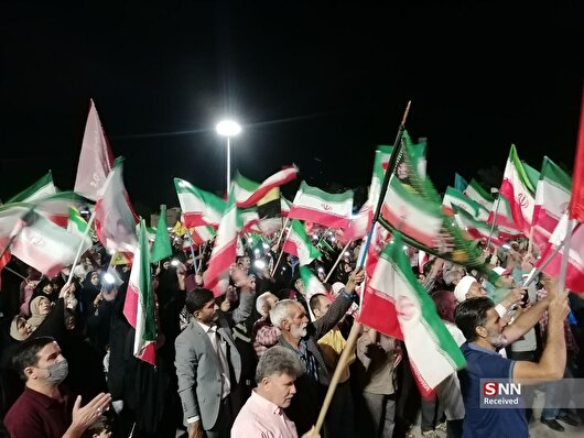 صد و دومین شب حمایت بیرجندی‌ها از نیروهای مسلح با شعارهای «لبیک یا خامنه‌ای»