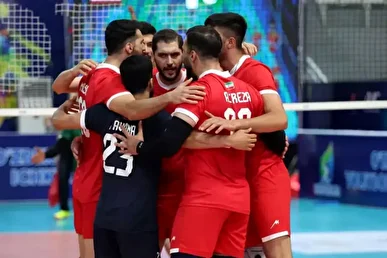 سلام نظامی والیبالیست‌های ایران پیش از دیدار با برزیل در لیگ ملت‌ها ۲۰۲۶