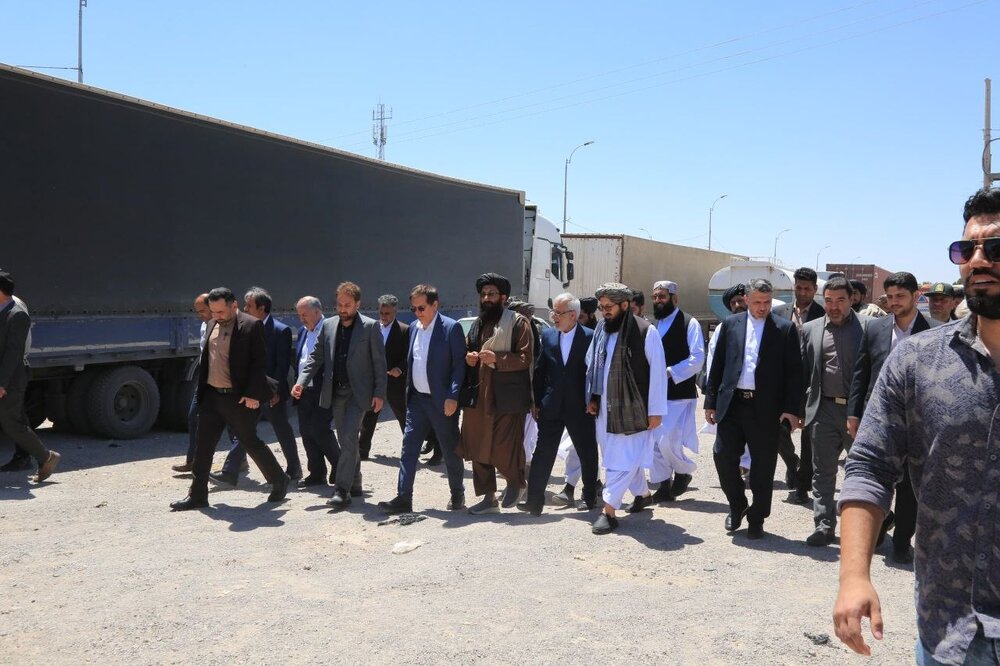 انتقال ۴۰۸ زندانی افغان از ایران به افغانستان در گامی مشترک
