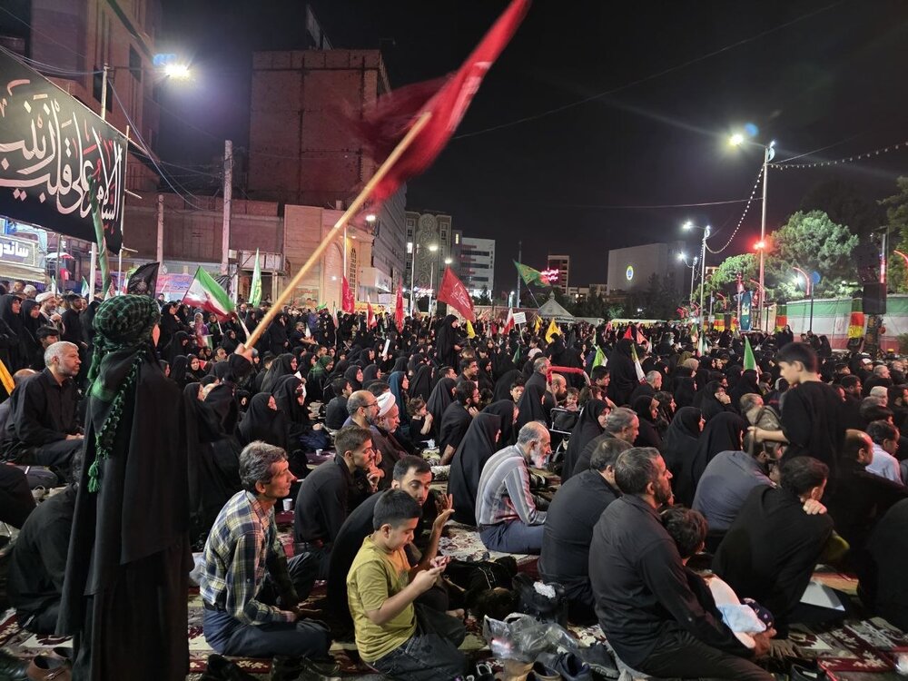 «حسینیه کرمان»؛ تجلی پیوند سیاست، دین و هنر در میدان کوثر